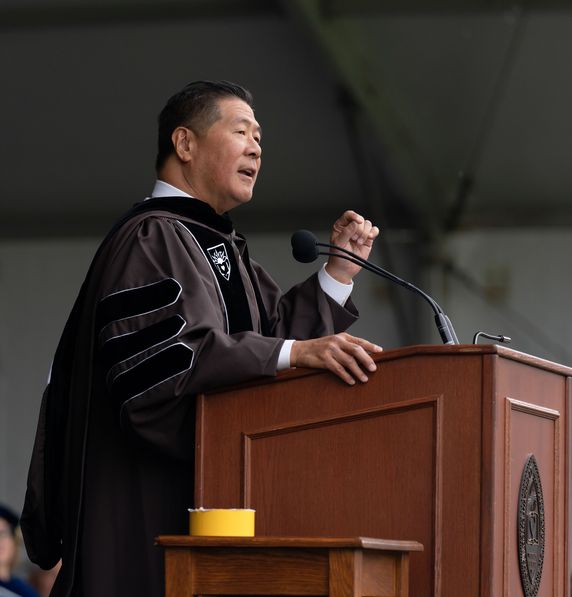 Stephen S. Tang speaks at commencement