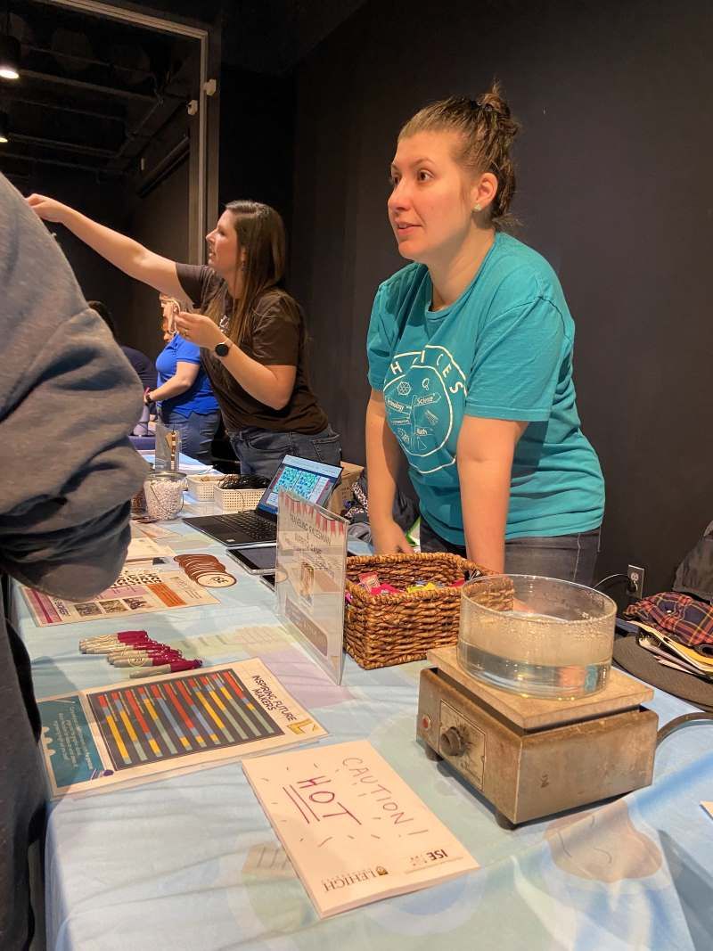 Chayah Wilbers and Ana Alexandrescu supervise activities