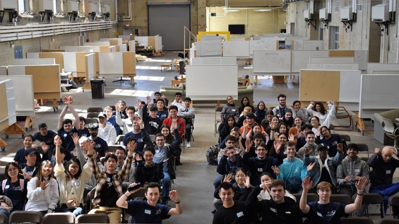 Large crowd of Lehigh students at Lehigh Hacks for Change event in Building C