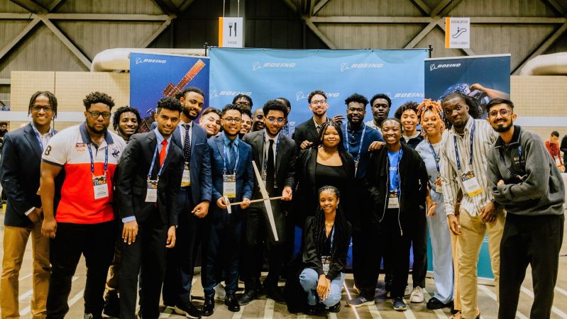 Lehigh students at Boeing Flight Competition