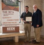 Matt Bilsky ’12 ’14G ’17 Ph.D. left) and John Ochs. (Photo: Mary Anne Lynch '16G)